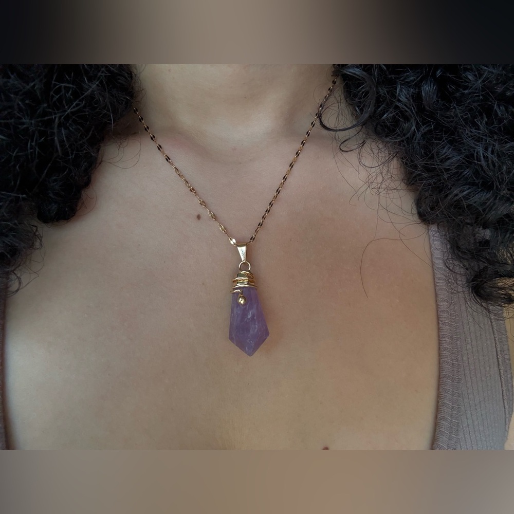 Lavender Light – Gold Amethyst Drop Necklace (16”)